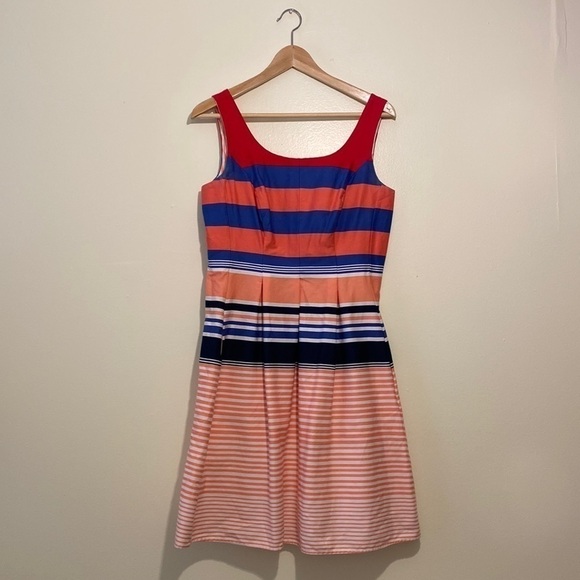 Tiana B. dress with pockets. Size 6 - Picture 2 of 8